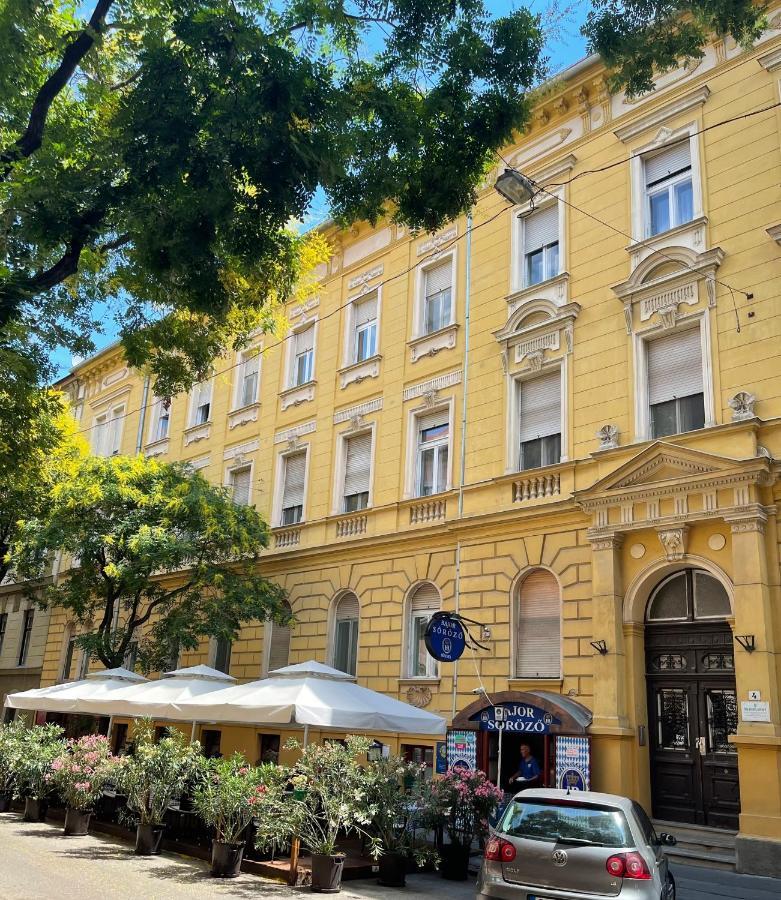 Biztos Kucko Apartment Szeged Luaran gambar